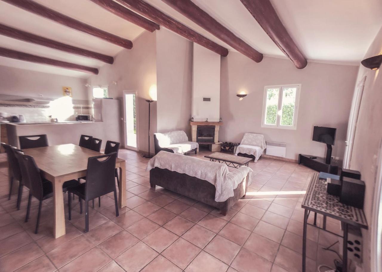 Villas De La Ferme Du Gros Noyer Malaucène Exteriör bild
